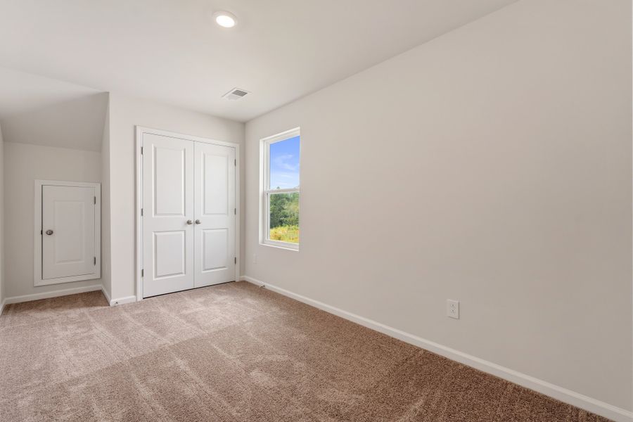Spacious, unfurnished interior of a new home in Mayfair Village, Spartanburg (Image 19).