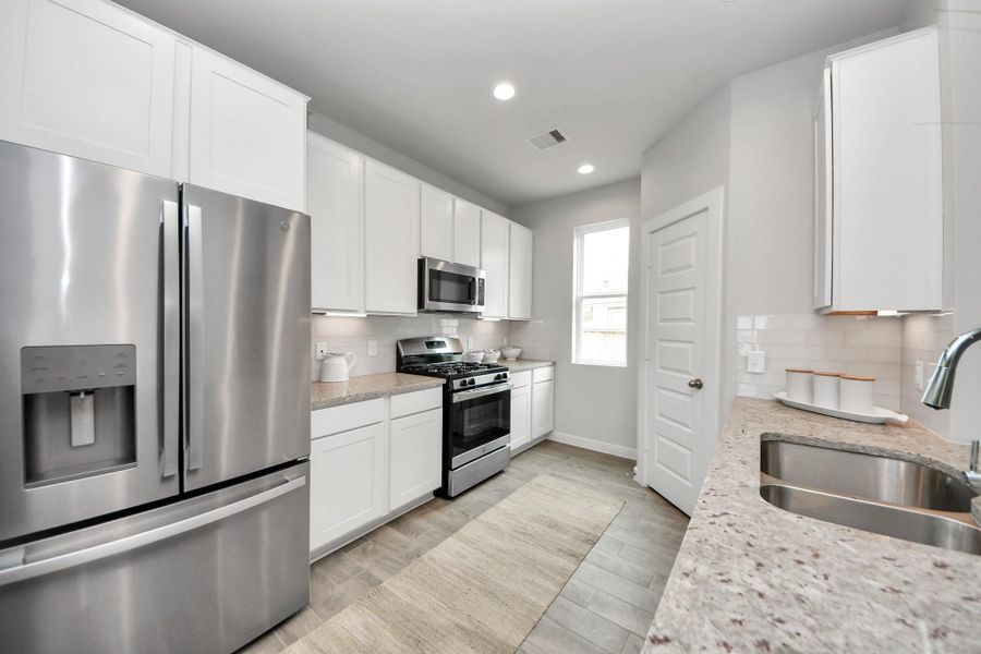 This generously spacious kitchen is a dream realized! This generously spacious kitchen is a dream realized!