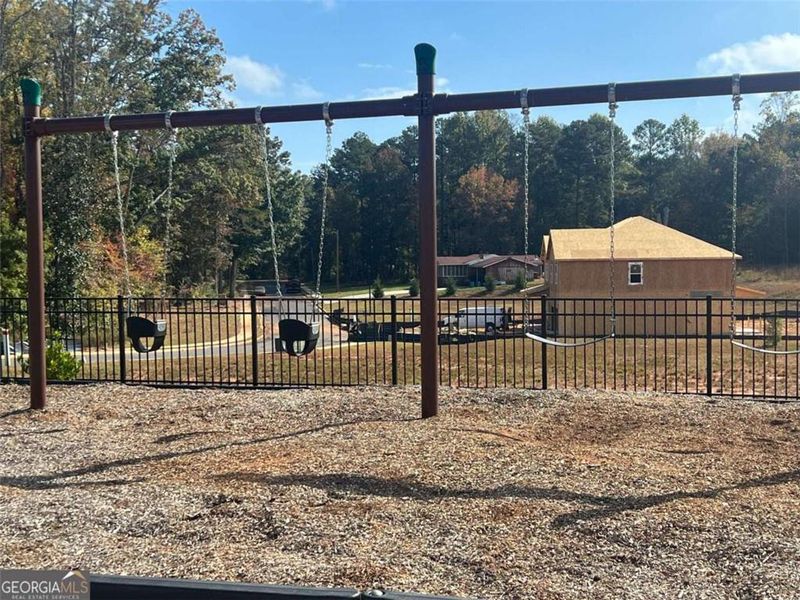 Community amenities in Fern Dale, Fairburn (Image 28).