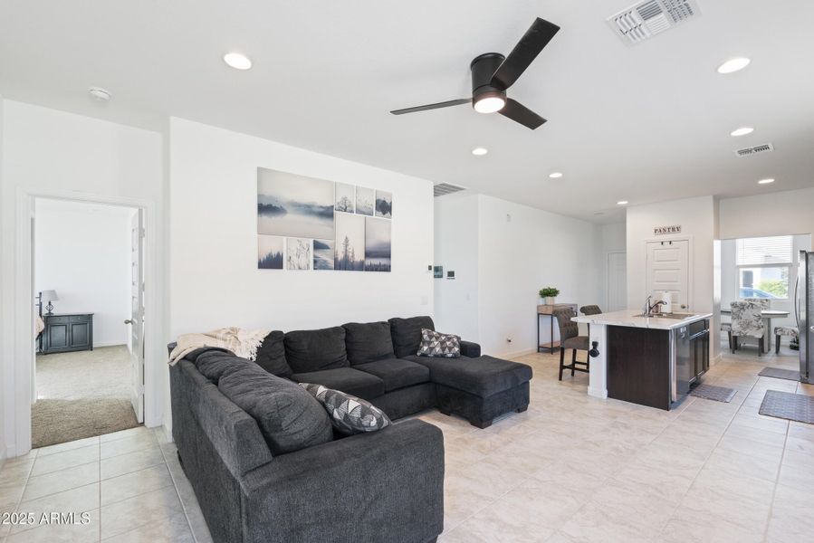 Great Room & Kitchen Great Room & Kitchen