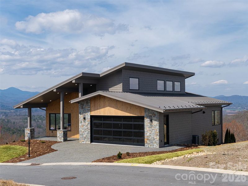 Front of Home - Big mountain views off