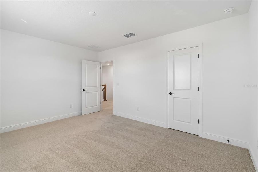 Spacious, unfurnished interior of a new home in SeaFlower, Bradenton (Image 17).