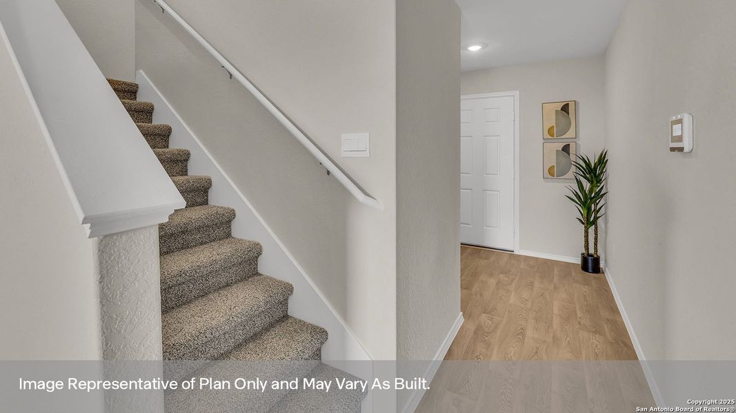 Spacious, unfurnished interior of a new home in Spring Valley, New Braunfels (Image 21).
