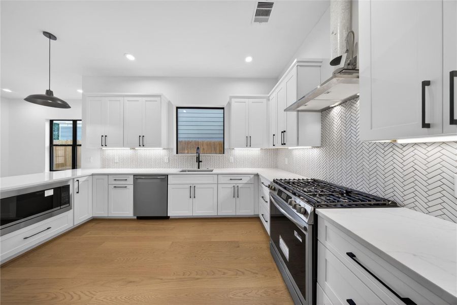Furnished interior view inside a new home in , Houston (Image 8).
