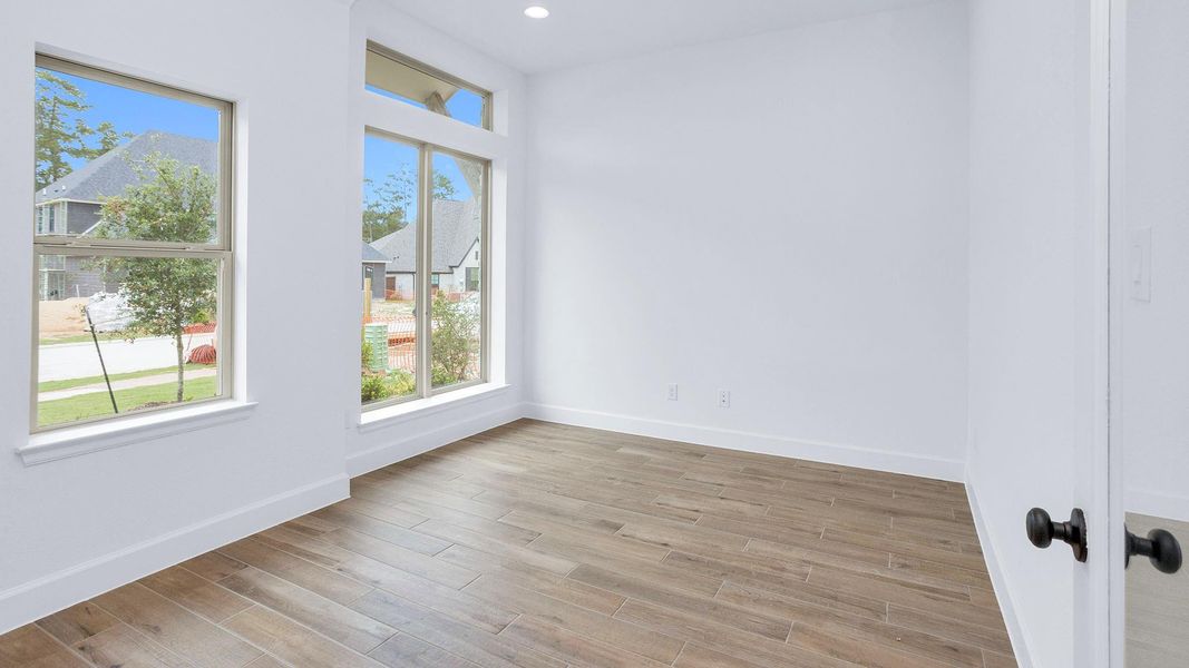 Spacious, unfurnished interior of a new home in Evergreen, Conroe (Image 13). Spacious, unfurnished interior of a new home in Evergreen, Conroe (Image 13).