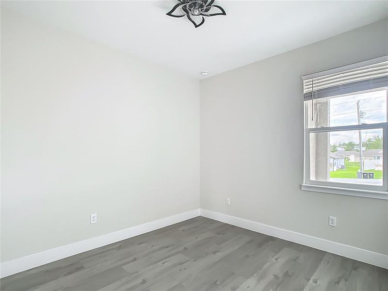Spacious, unfurnished interior of a new home in , Ocala (Image 24).