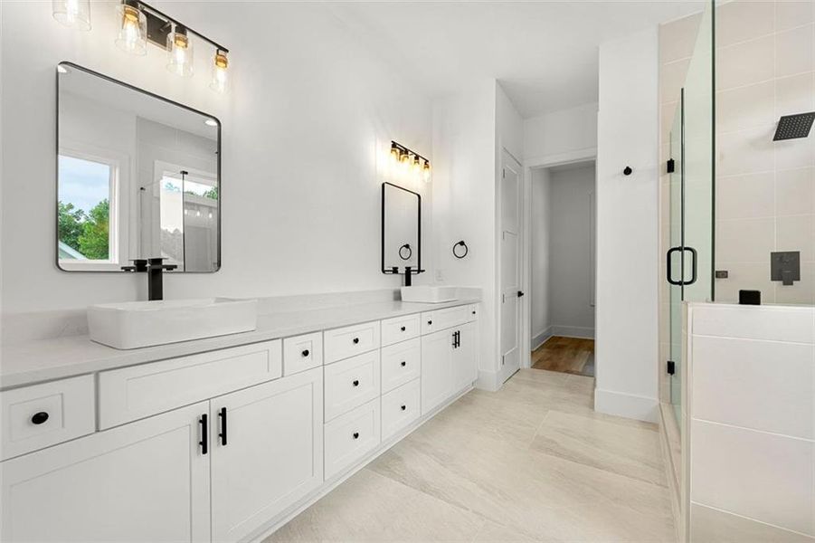 Furnished interior view inside a new home in , Jefferson (Image 8).