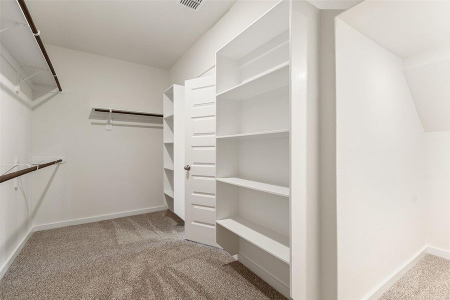 Spacious, unfurnished interior of a new home in Cielo, Conroe (Image 16). Spacious, unfurnished interior of a new home in Cielo, Conroe (Image 16).