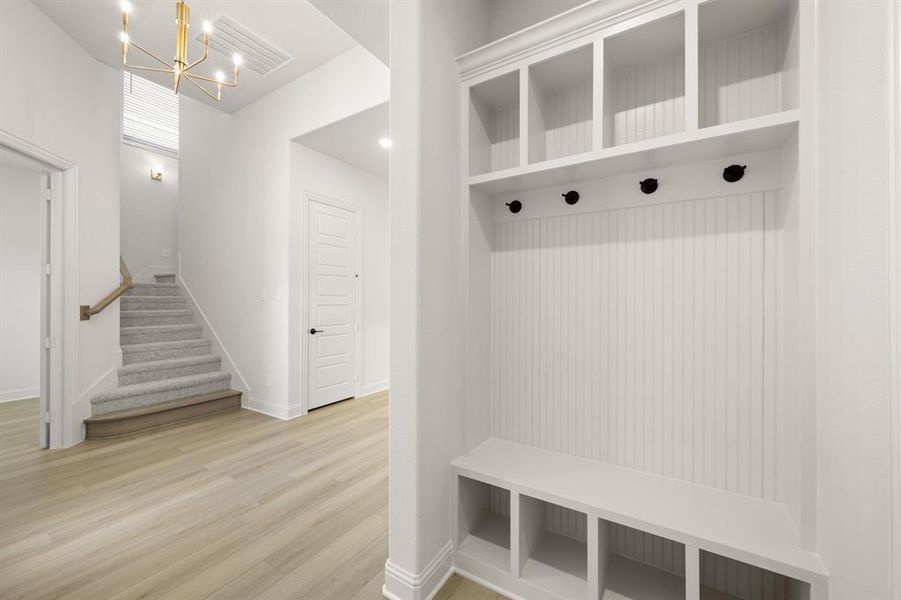 4613 Clearcrest- Entry-2