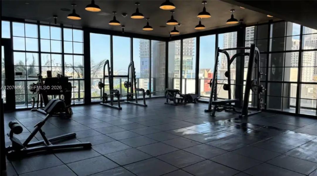 Community amenities in , Miami (Image 18).