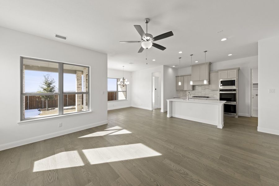 Representative unfurnished interior of a home built from the Rockport by Windsor Homes in Anna Town Square, Anna (Image 17).