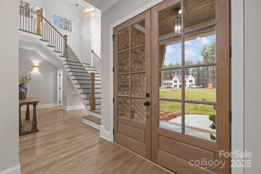 Entryway leading to foyer