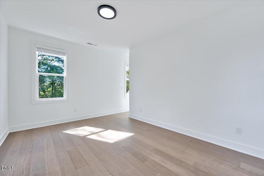 24-732 Hopkins St-24