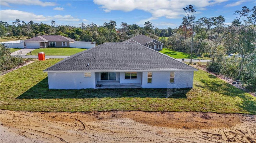 Exterior details and patio area of a home in , Ocala (Image 3).