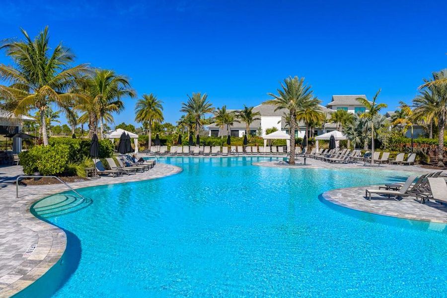 Community amenities in Esplanade at Azario Lakewood Ranch, Bradenton (Image 15).