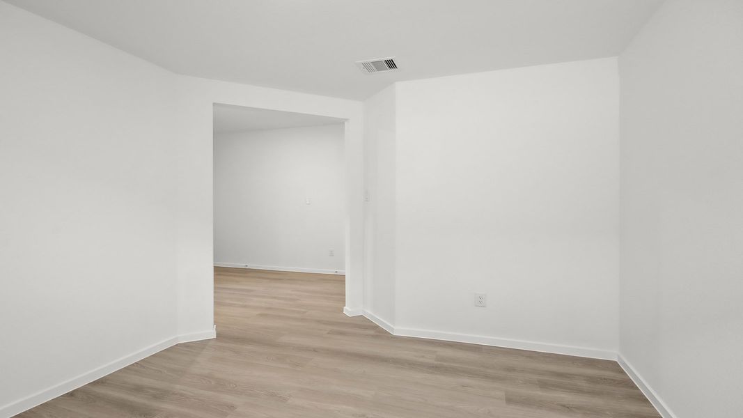 Spacious, unfurnished interior of a new home in Harrington Trails at The Canopies, Splendora (Image 20).