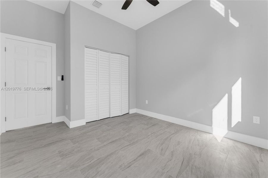 Spacious, unfurnished interior of a new home in , Fort Lauderdale (Image 41).