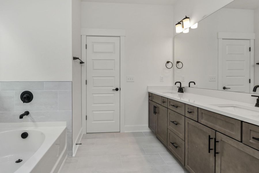 Furnished interior view inside a new home in Clubside Reserve at Summerlake, Lexington (Image 27).