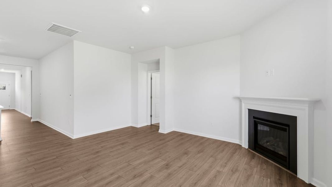 Spacious, unfurnished interior of a new home in Benjamin's Grove, Woodruff (Image 28).