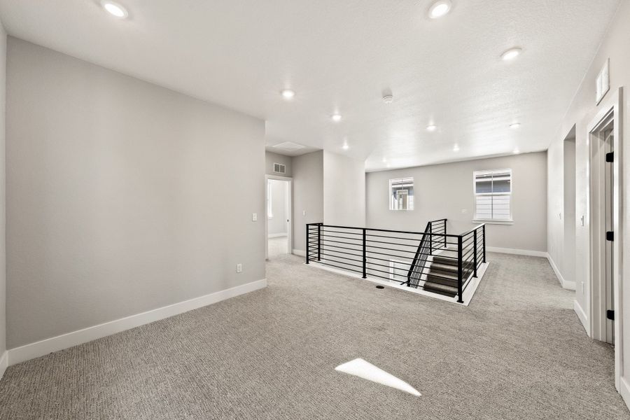 Spacious, unfurnished interior of a new home in Trumark Homes at Sterling Ranch, Littleton (Image 14).