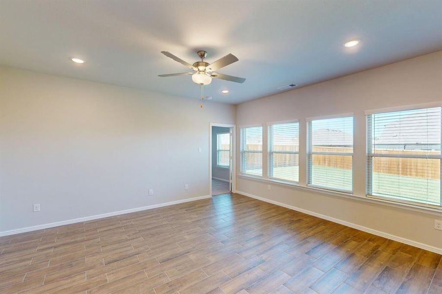 Spacious, unfurnished interior of a new home in Sanderos, Fort Worth (Image 38). Spacious, unfurnished interior of a new home in Sanderos, Fort Worth (Image 38).