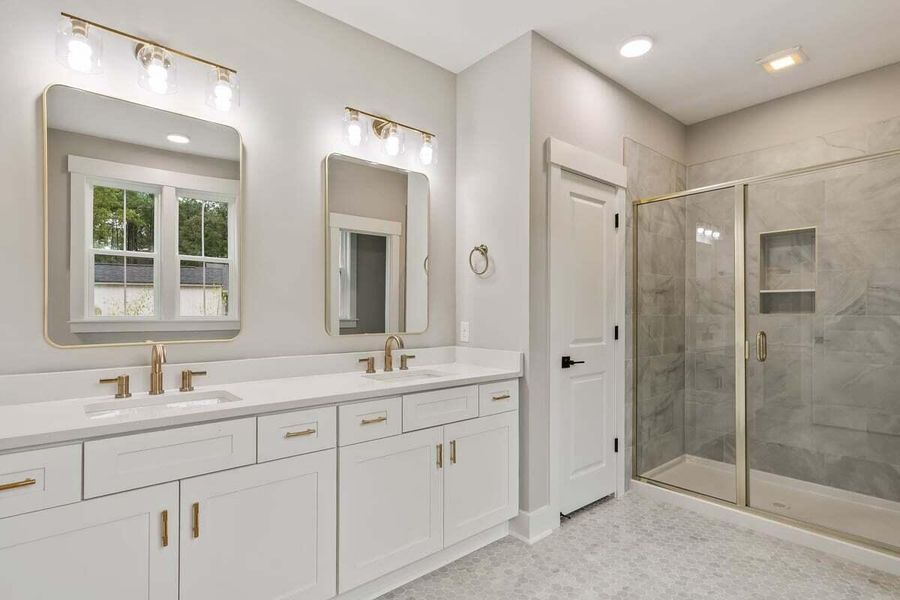 Furnished interior view inside a new home in , Ravenel (Image 6).