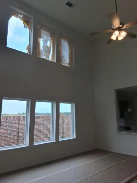 Image 13 of a home in Windrose Green.