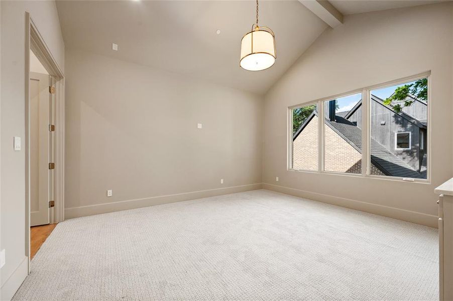 Spacious, unfurnished interior of a new home in , Richardson (Image 19).
