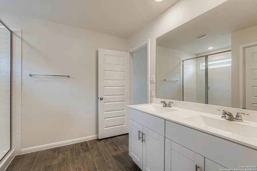 Furnished interior view inside a new home in , New Braunfels (Image 8). Furnished interior view inside a new home in , New Braunfels (Image 8).