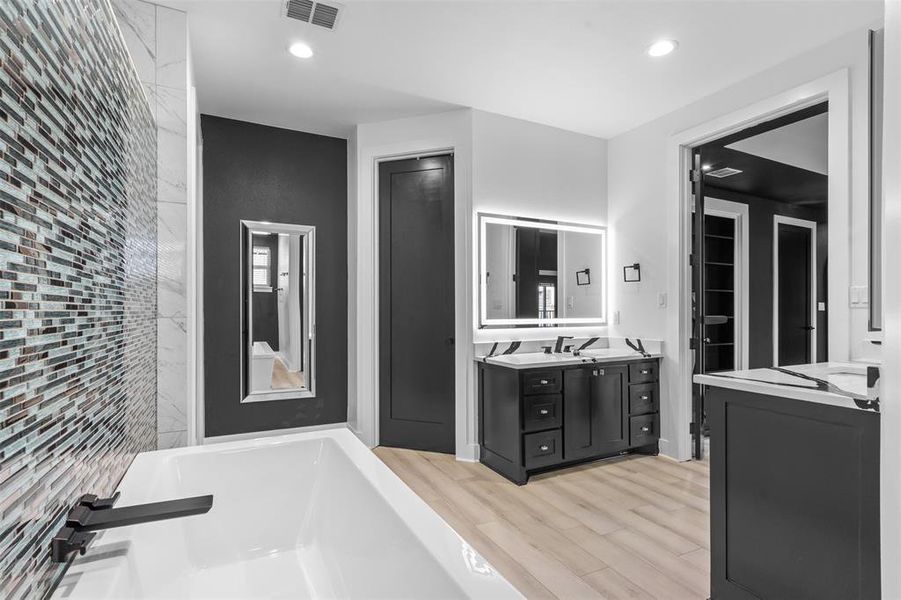 Furnished interior view inside a new home in , Tolar (Image 6).