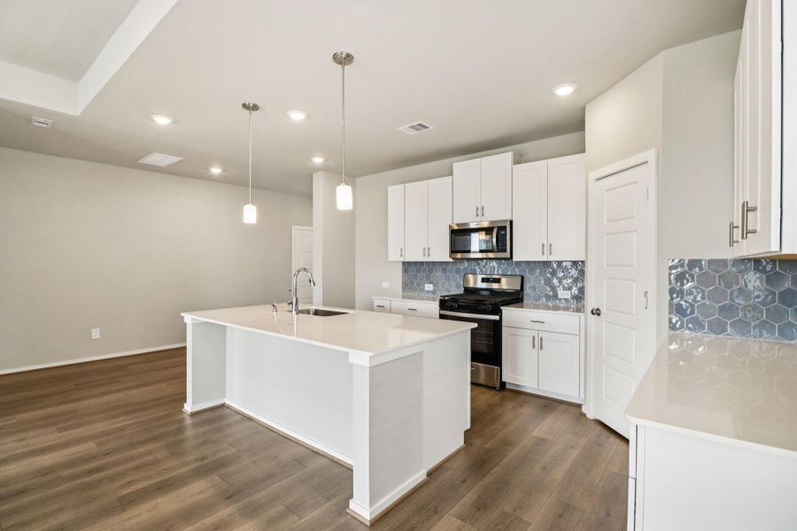 Photo is not of the actual home, but is an inspirational photo of builder’s model home and may depict options, furnishings, and/or decorator features that are not included. Photo is not of the actual home, but is an inspirational photo of builder’s model home and may depict options, furnishings, and/or decorator features that are not included.