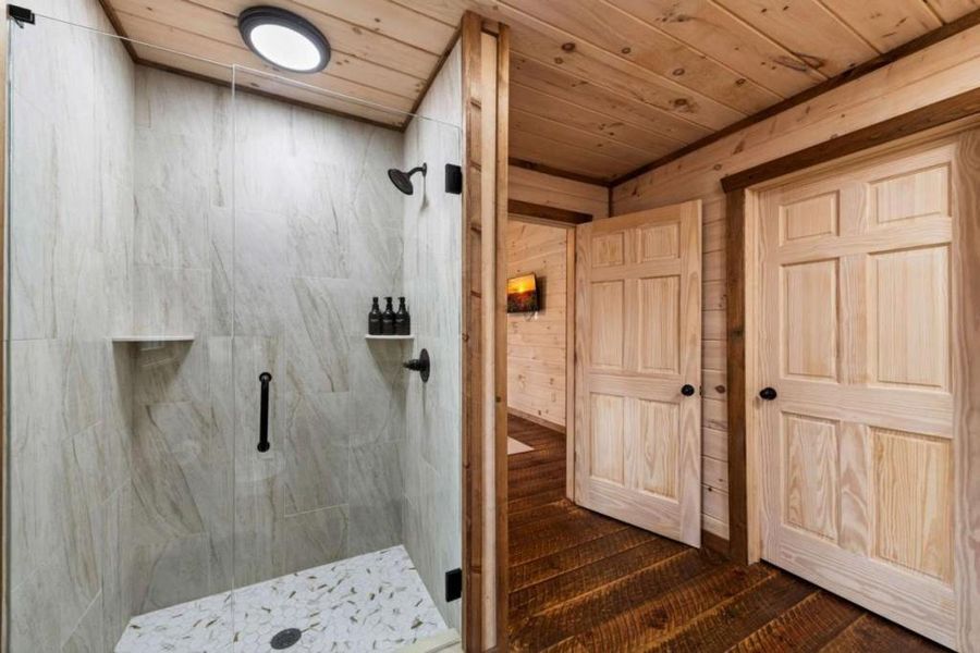 Image 63 of a home in .