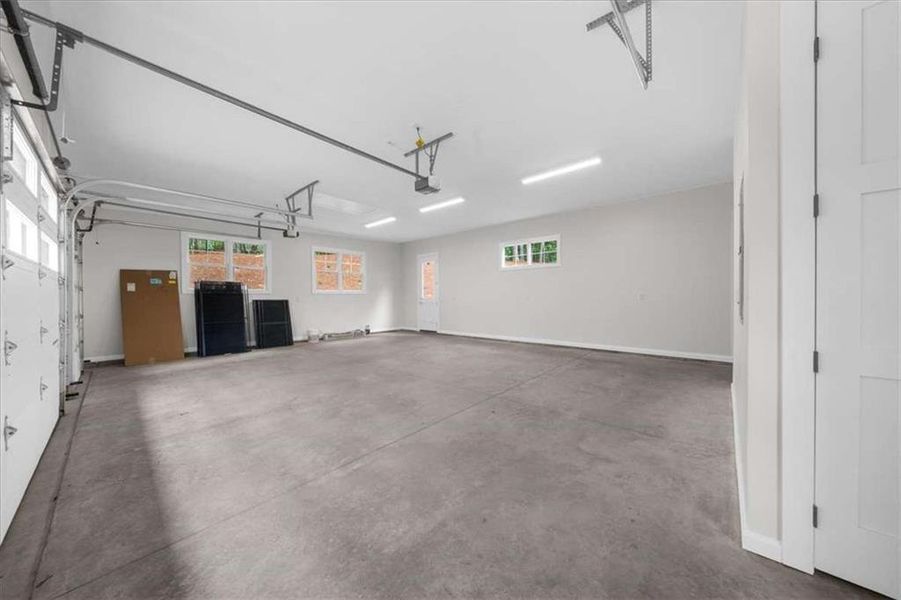 Spacious, unfurnished interior of a new home in , Cornelia (Image 78).