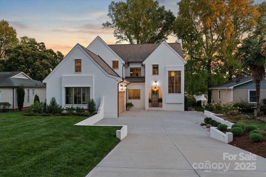 Amazing Waterfront home on .23 acre lot with a double concrete pad driveway Amazing Waterfront home on .23 acre lot with a double concrete pad driveway