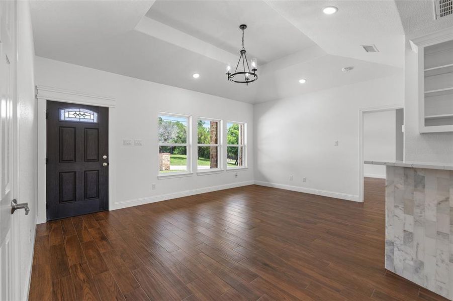 Spacious, unfurnished interior of a new home in , Granbury (Image 18).
