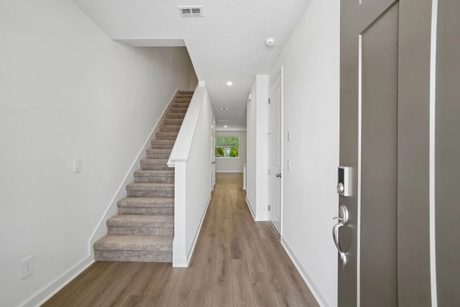 Foyer into the home