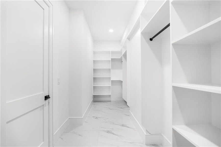 Spacious, unfurnished interior of a new home in , Lawrenceville (Image 27).