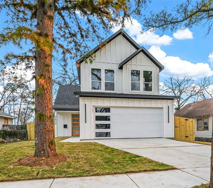 Front exterior of a new home in , Dallas, TX, highlighting curb appeal (Image 1). Front exterior of a new home in , Dallas, TX, highlighting curb appeal (Image 1).
