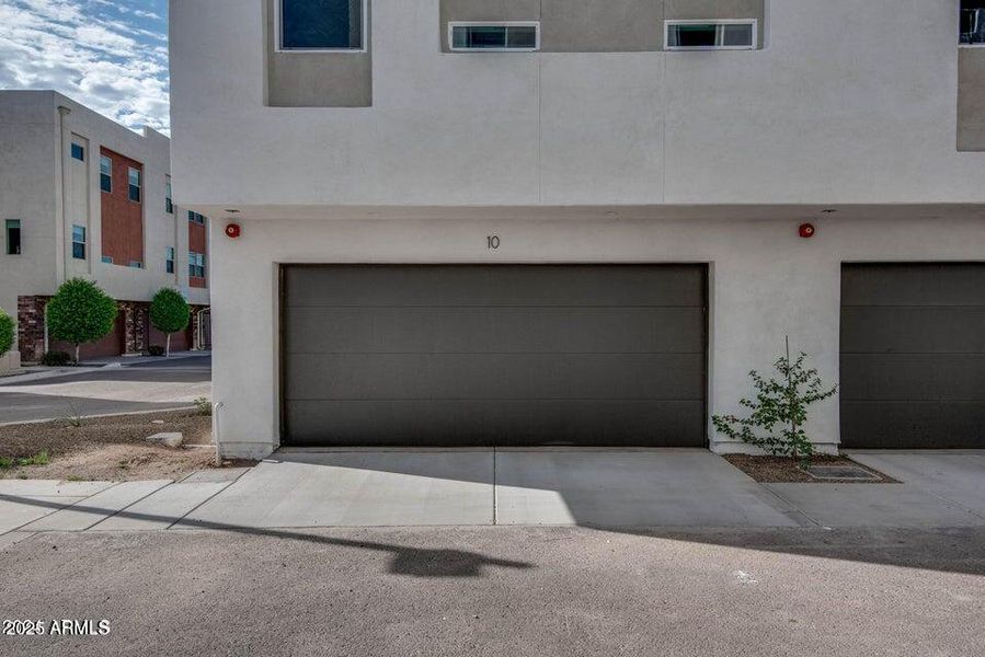 20250930231253524775000000-o 20250930231253524775000000-o