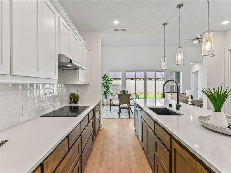 Furnished interior view inside a new home in , Northlake (Image 18).