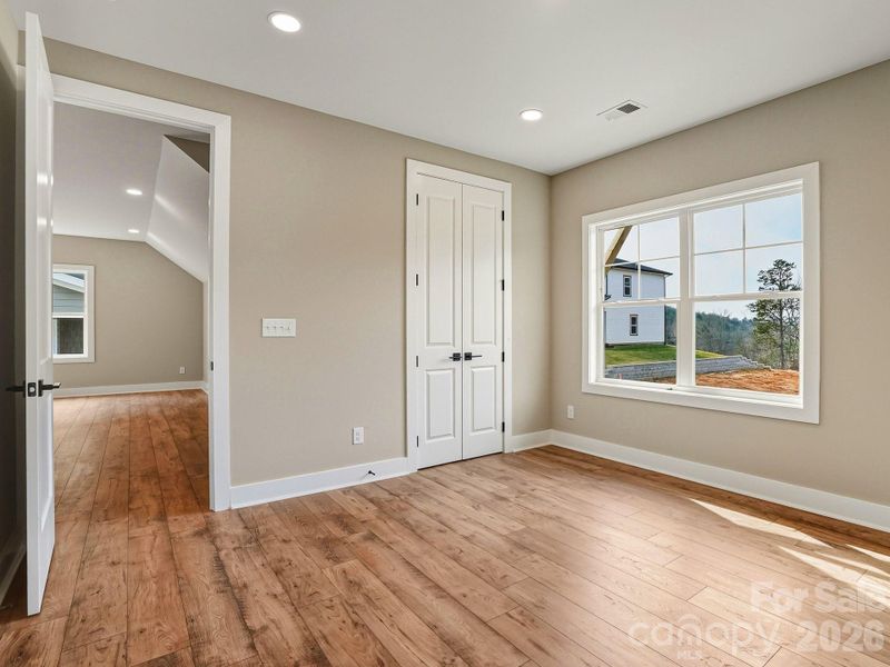 Spacious, unfurnished interior of a new home in , Weaverville (Image 33).