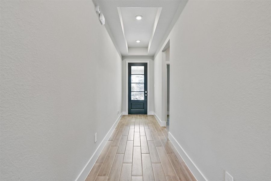 Spacious, unfurnished interior of a new home in Laurel Landing, Alvin (Image 32).