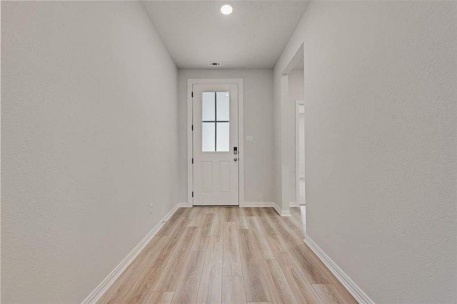 Spacious, unfurnished interior of a new home in Villages of Hurricane Creek, Anna (Image 25). Spacious, unfurnished interior of a new home in Villages of Hurricane Creek, Anna (Image 25).