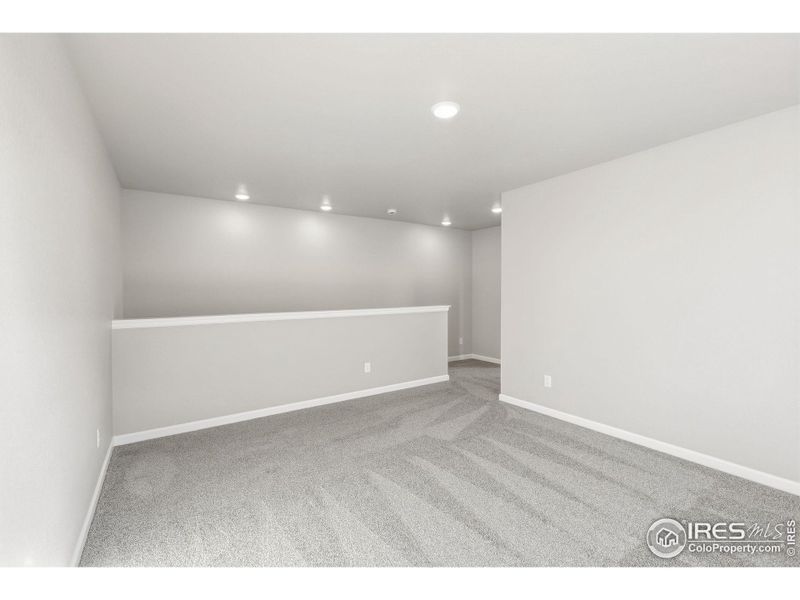 Spacious, unfurnished interior of a new home in Cordovan, Longmont (Image 25).