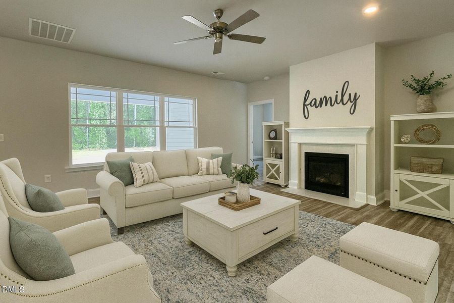 4 Living Room 4 Living Room