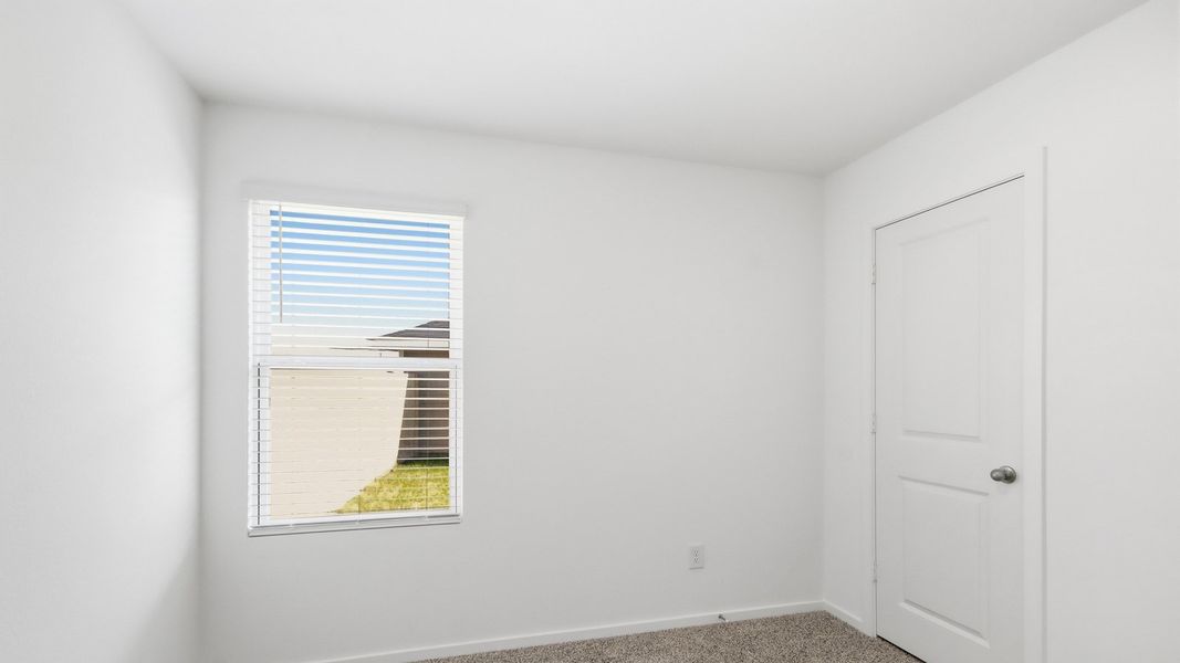 Spacious, unfurnished interior of a new home in Sunset Valley, Hockley (Image 20).