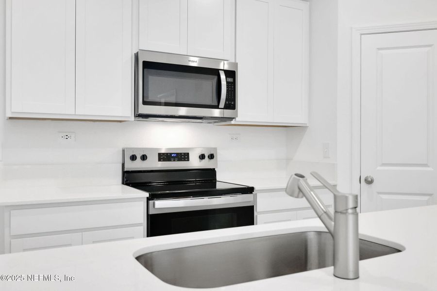 Image 30 of a home in Atlantis Pointe.