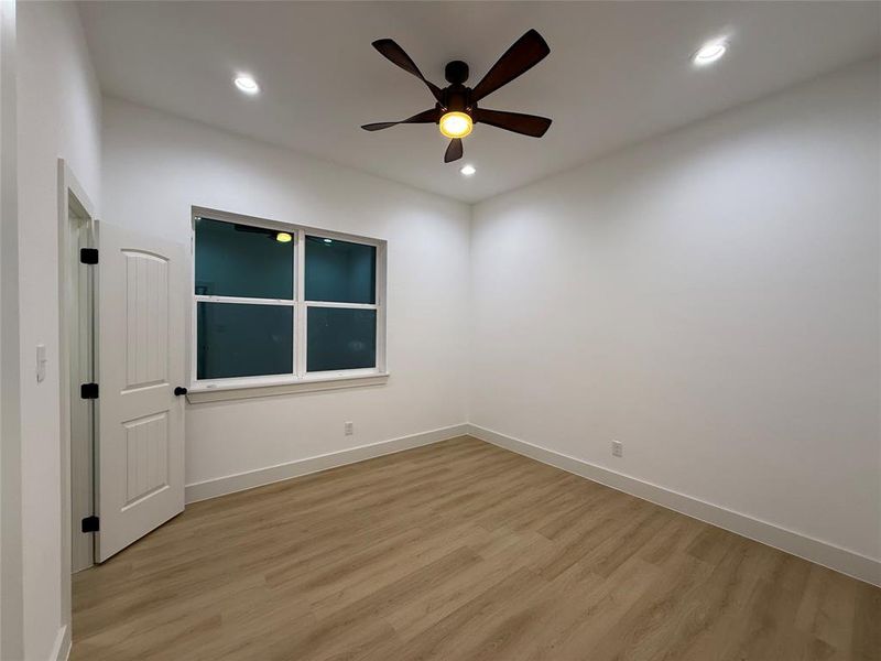 Spacious, unfurnished interior of a new home in , Kemp (Image 14).