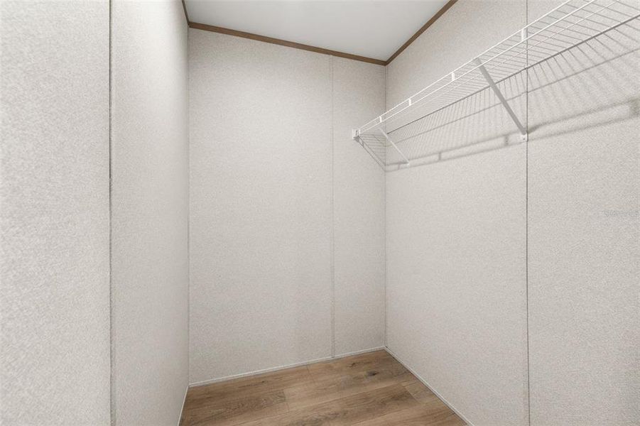 Spacious, unfurnished interior of a new home in , Bronson (Image 15).