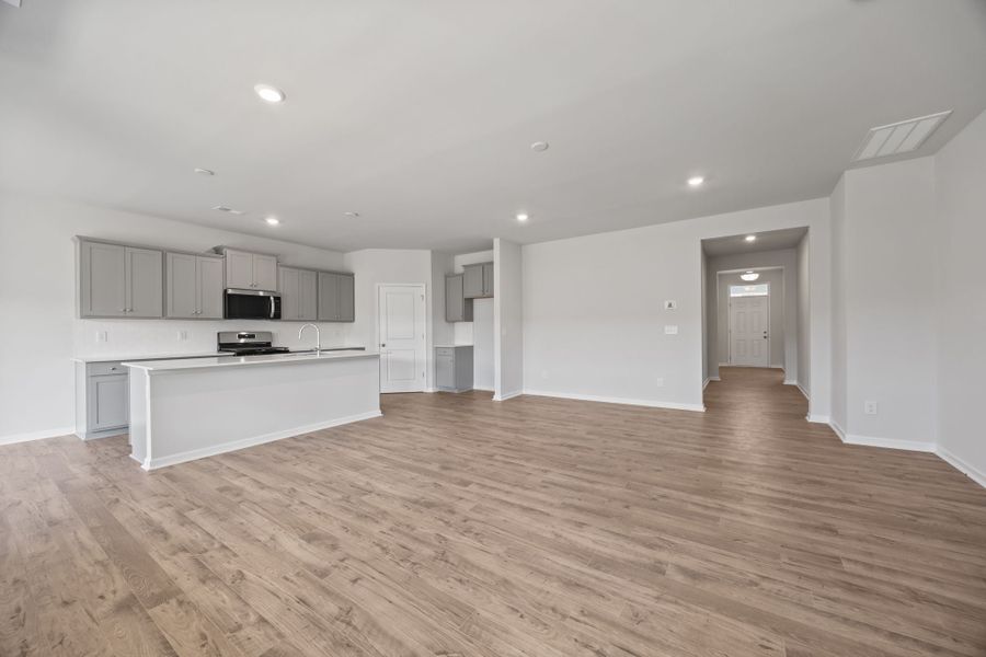 3br New Home in York, SC.  - Slide 10